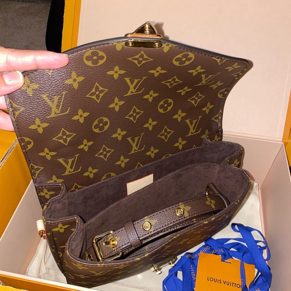 LV Pochette Métis - Picture 9 of 15